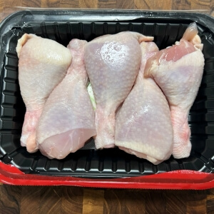 치킨롤리팝에 사용되는 생 닭다리 4개