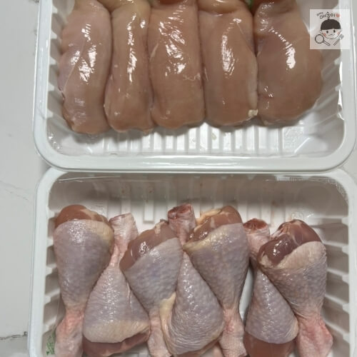 Pechugas y muslos de pollo listos.