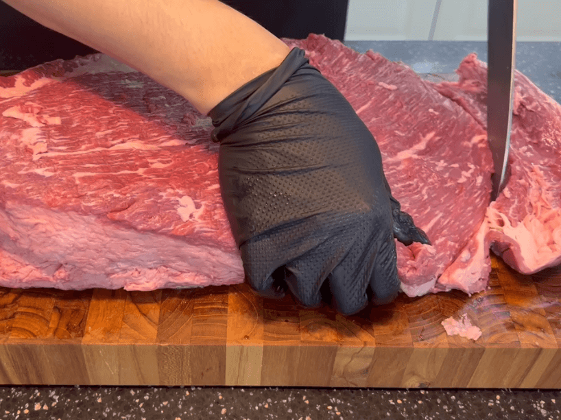 ブリスケットの角を丸くすることで、ブリスケットの角を丸くします。