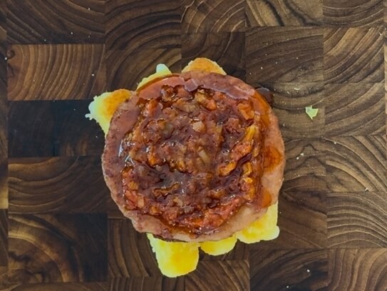토마토소스를 바른 모습
