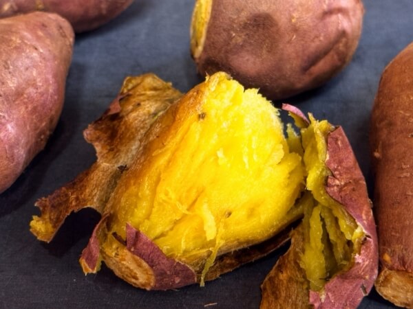エアフライヤーで蜜のように甘く焼き上げたスイートポテト
