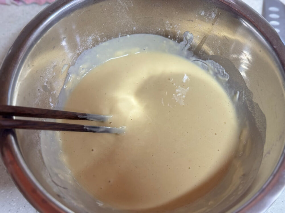 The finished dough has the texture of condensed milk.