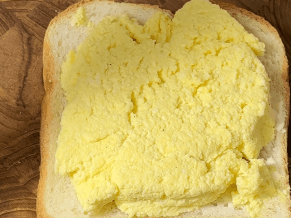 Huevos Mayo en pan
